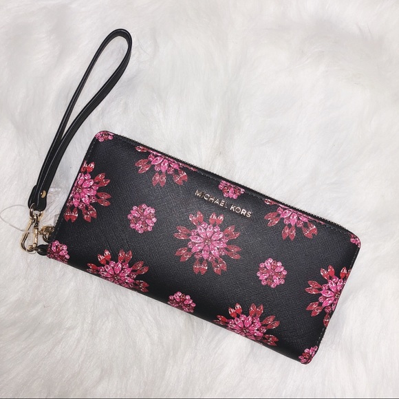 Michael Kors Handbags - New Michael Kors Jet Set Floral Travel Wallet